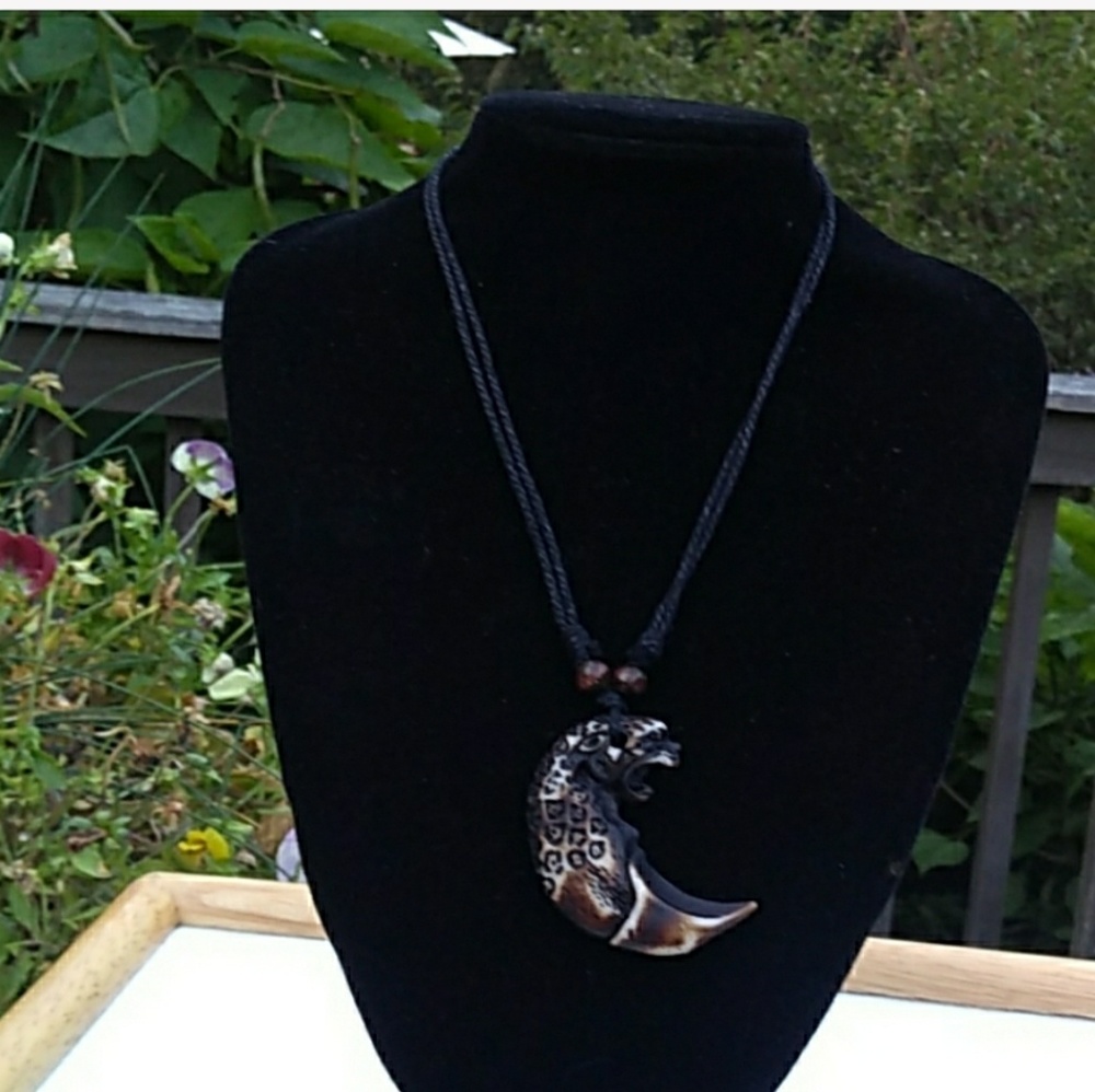 NOS VTG Unique Abstract Crescent Wild Cat Adj. Necklace - Picture 2 of 8